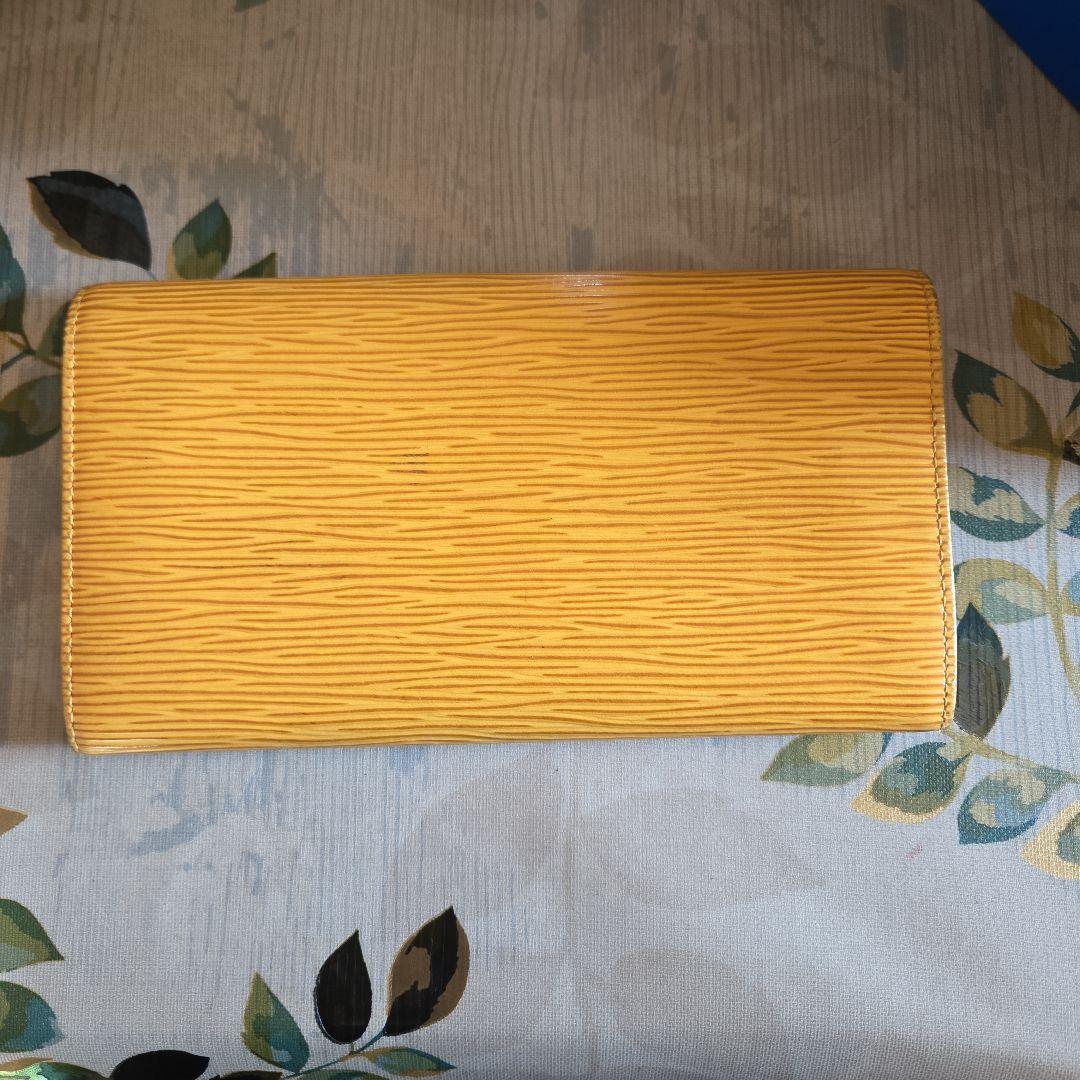 Louis Vuitton エピレザー 長財布 イエロー