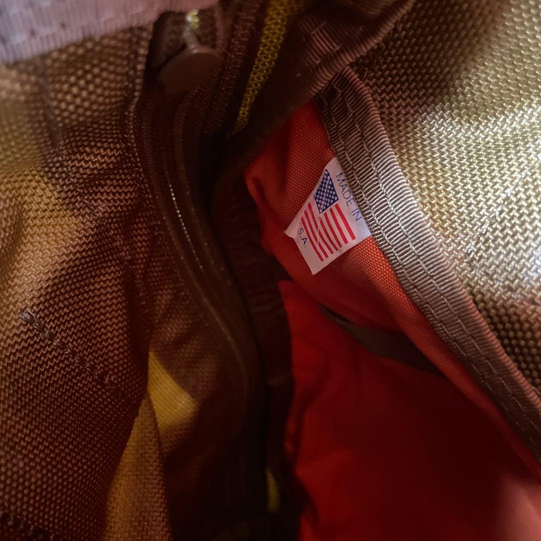 希少色 美品 ブリーフィング シンプルフラップ リュック コヨーテ 旅行 通勤