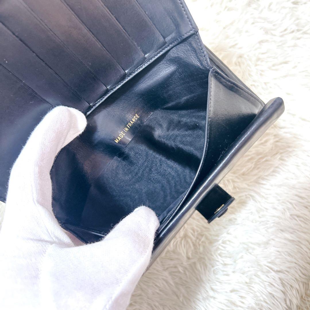 CHANEL ココマーク　ロゴエンボス レザー　長財布　がま口　ゴールド　黒