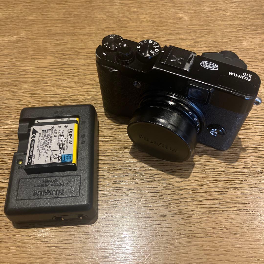 Fujifilm X10 富士フィルム　コンパクトデジタルカメラ