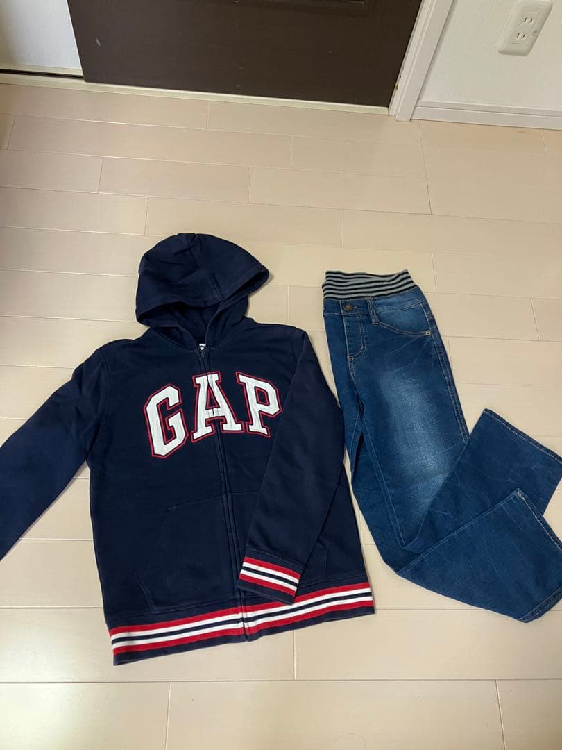 まとめ売り 男の子 　冬　ヒートテック　パーカー　トレーナー　パンツ 140cm