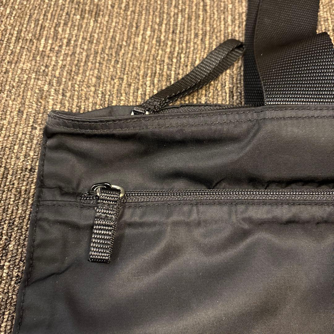 PRADA ブラックナイロントートバッグ