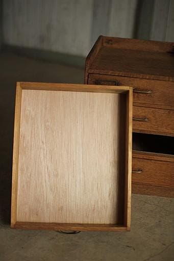 古く味のある楢材の小引き出し4段