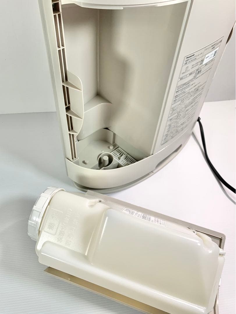 2022年製Panasonic加湿セラミックファンヒーター DS-FKS1206