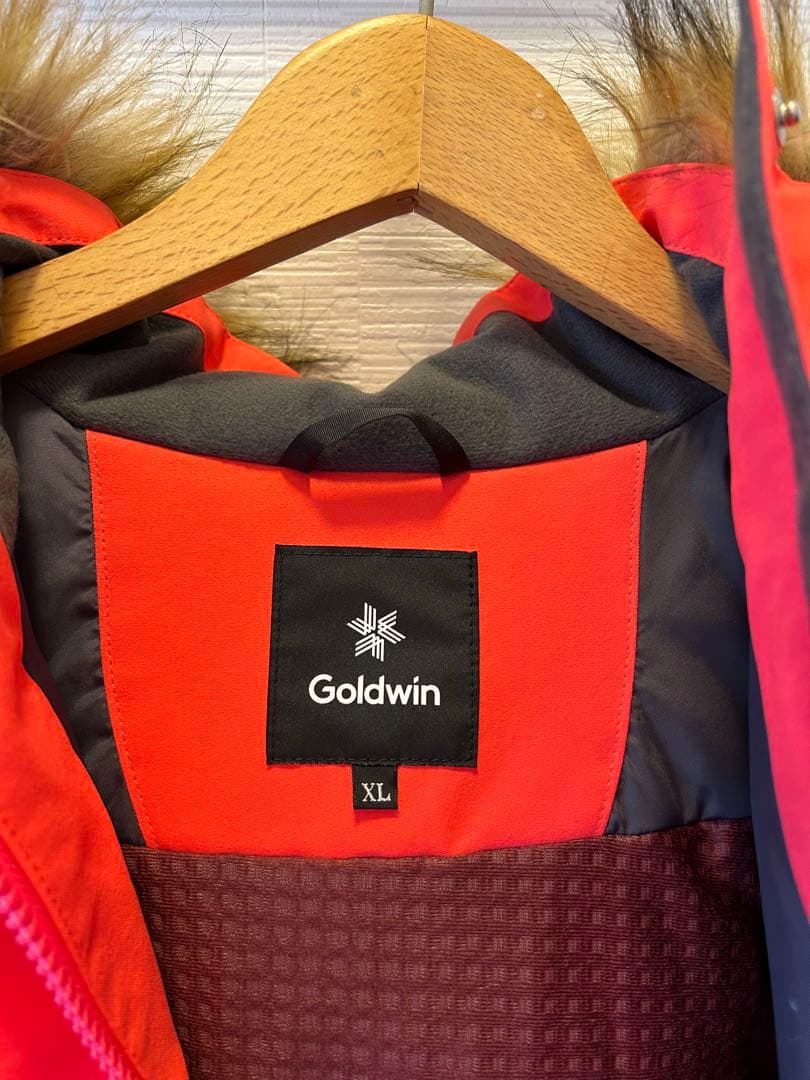 Goldwin スキーウェア ピンク　フード付き