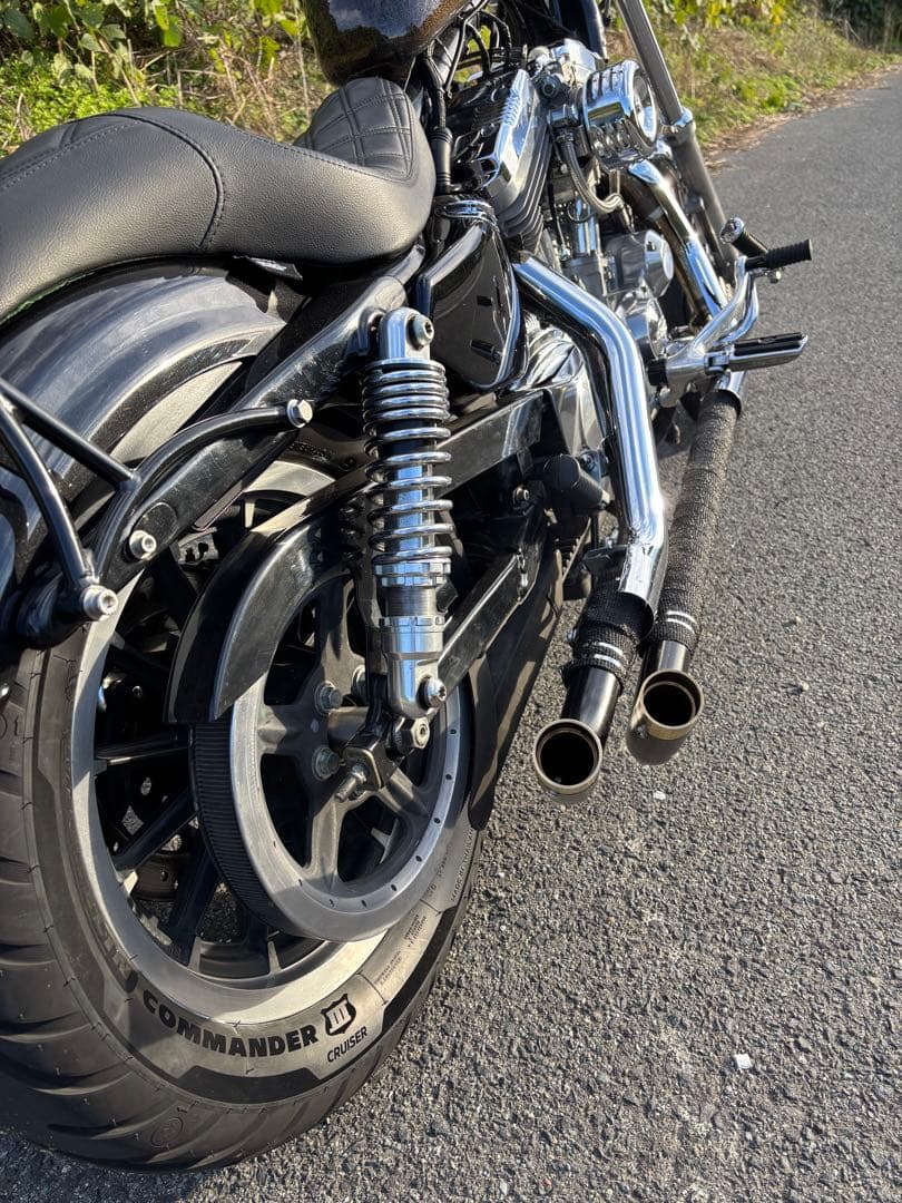 スポーツスター　ワンオフマフラー　アップスイープ　04以降XLラバスポ