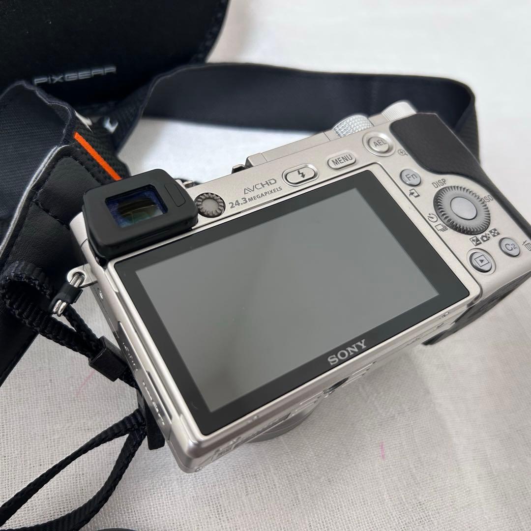 SONY α6000 シルバー レンズキット