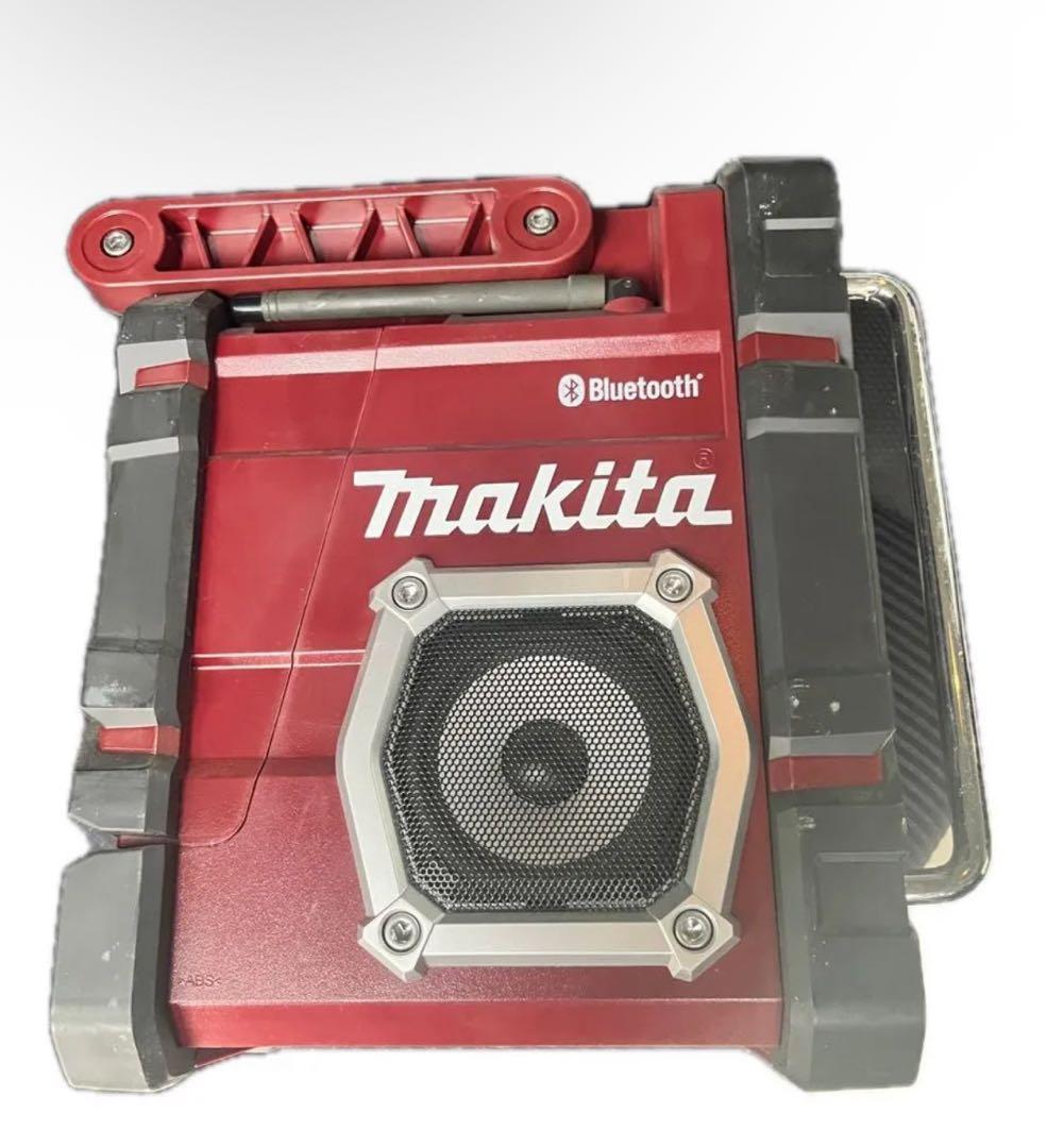 MAKITA 充電式ラジオ MR108 赤