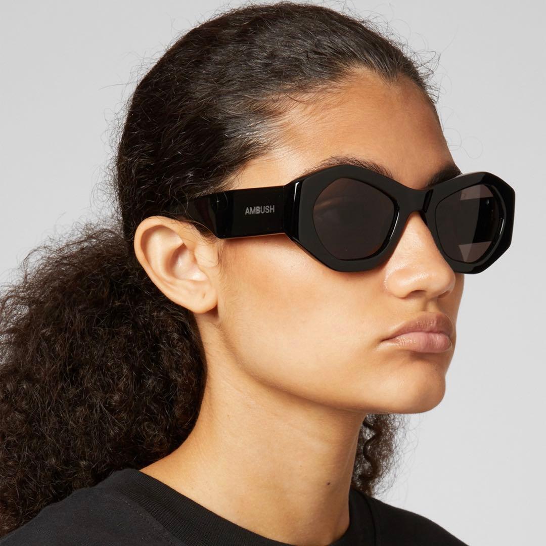 AMBUSH PRYZMAサングラス