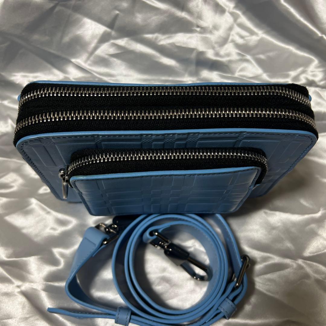 未使用　バーバリーロンドン ユニセックス水色 クロスボディバッグ