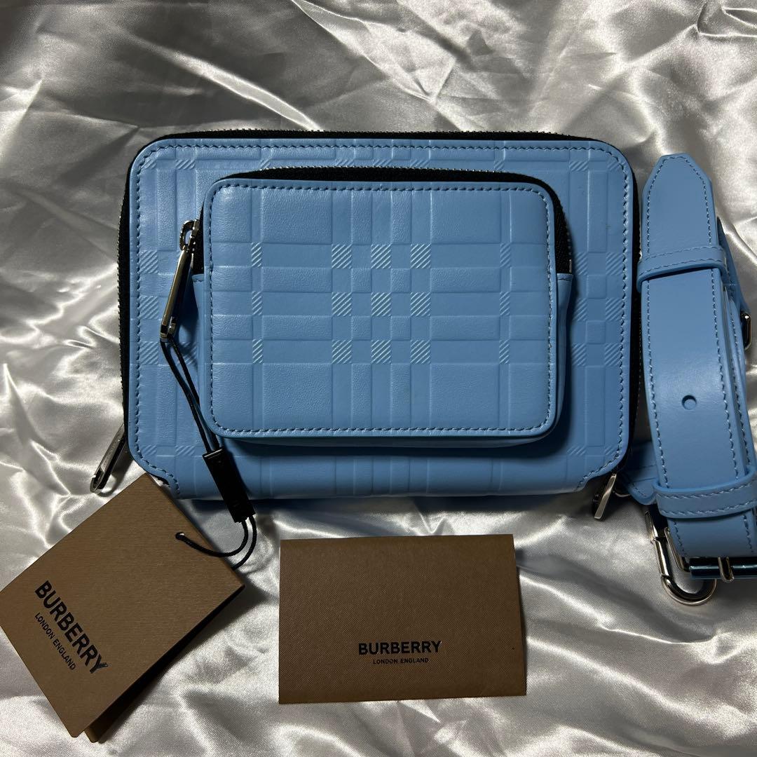 未使用　バーバリーロンドン ユニセックス水色 クロスボディバッグ