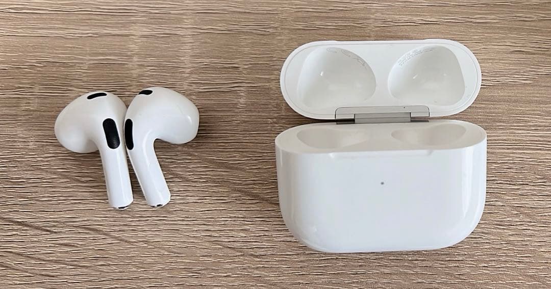 翌日に発送可能‼️ AirPods【第三世代】本体 充電ケース付き ホワイト