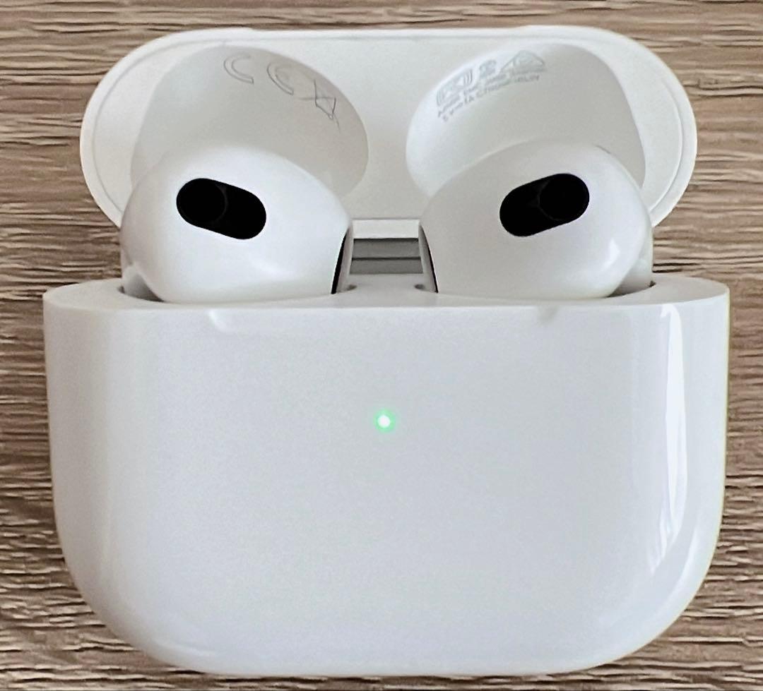 翌日に発送可能‼️ AirPods【第三世代】本体 充電ケース付き ホワイト