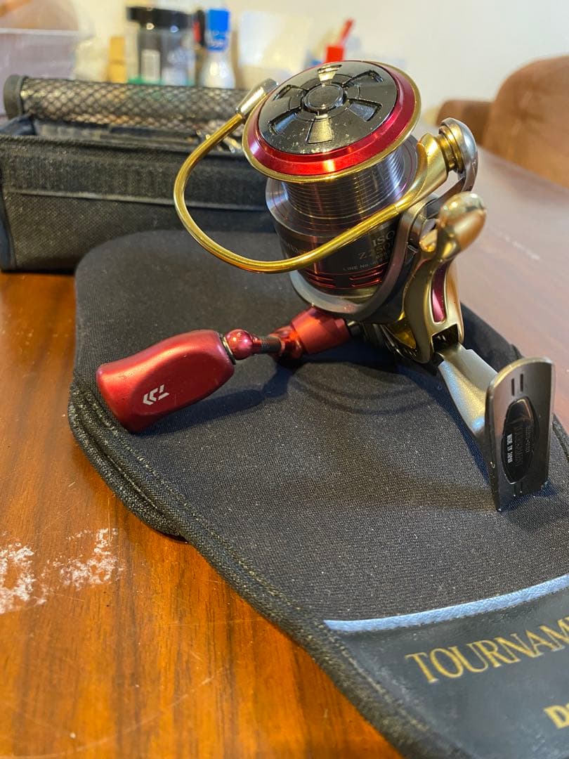 ダイワ06トーナメントＺ2500ＬＢ