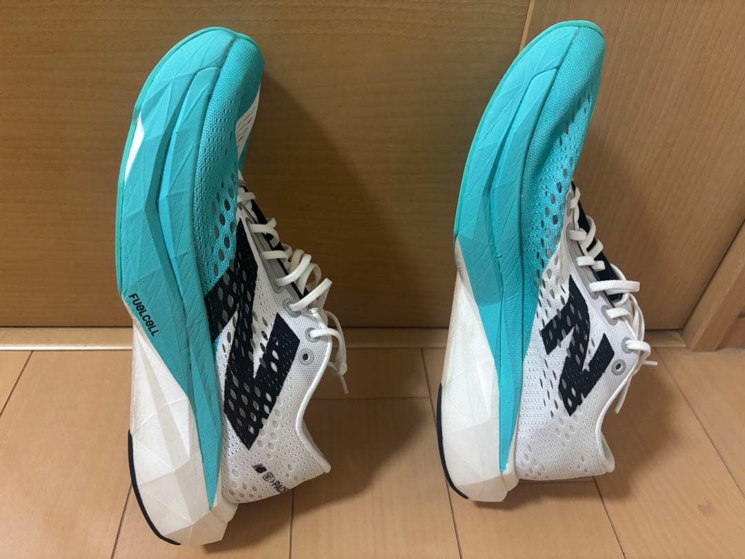 スパイク・シューズ Newbalance FuelCell SC Pacer V2