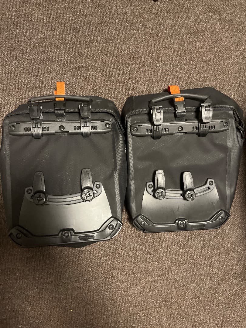 オルトリーブ　パニアバッグ