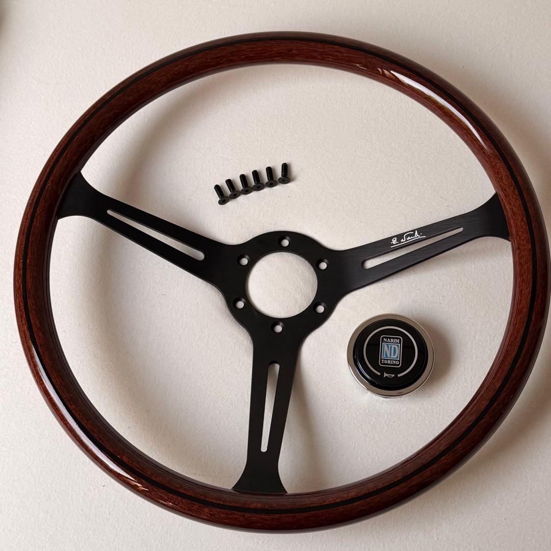 ナルディクラシックウッド ステアリング 15インチ 美品