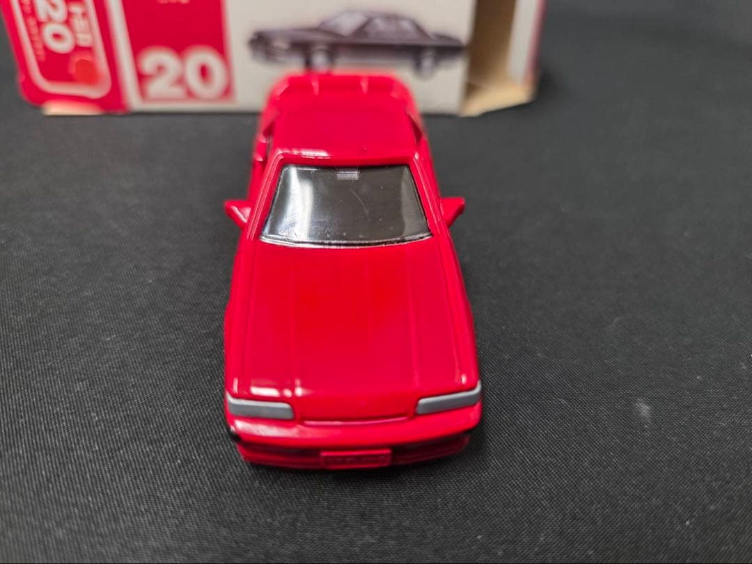 トミカ赤箱20スカイラインGTRとZのセット