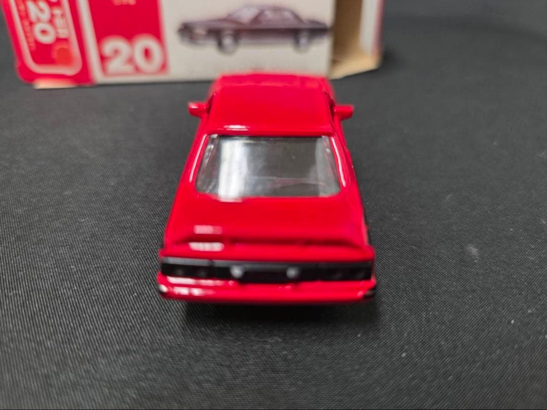 トミカ赤箱20スカイラインGTRとZのセット