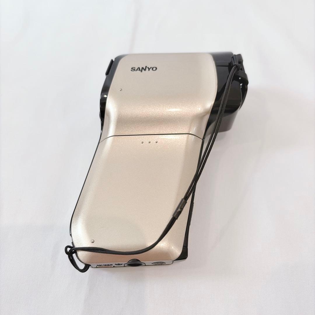 【美品】 SANYO Xacti デジタルムービーカメラ DMX-CG11