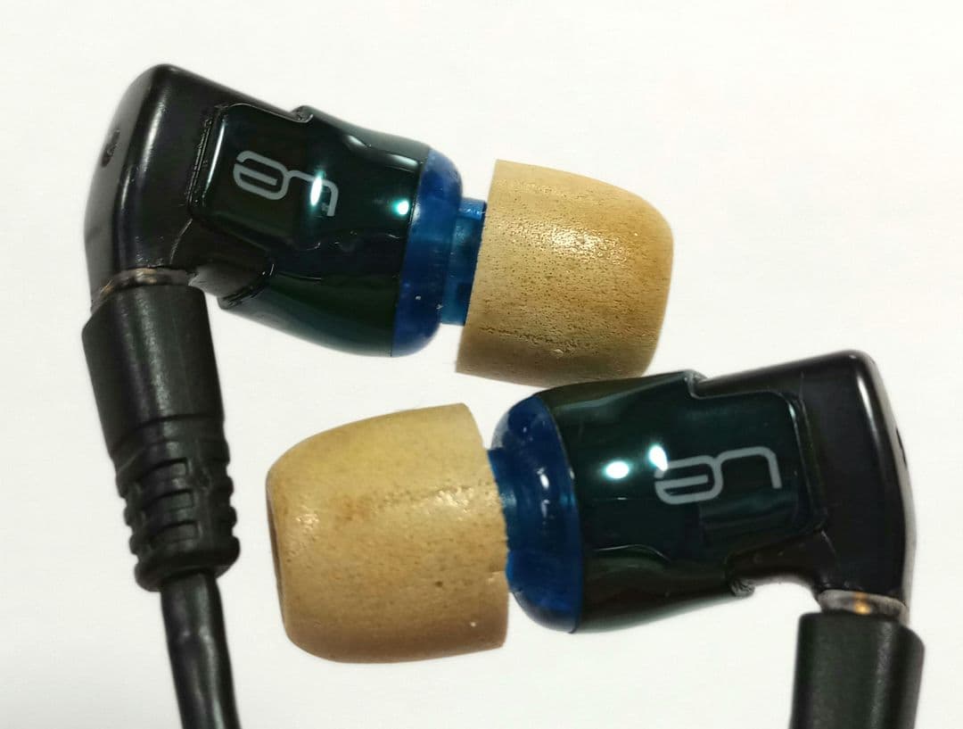 UltimateEars TRIPLE.FI 10（TF10）プレミアム中古品