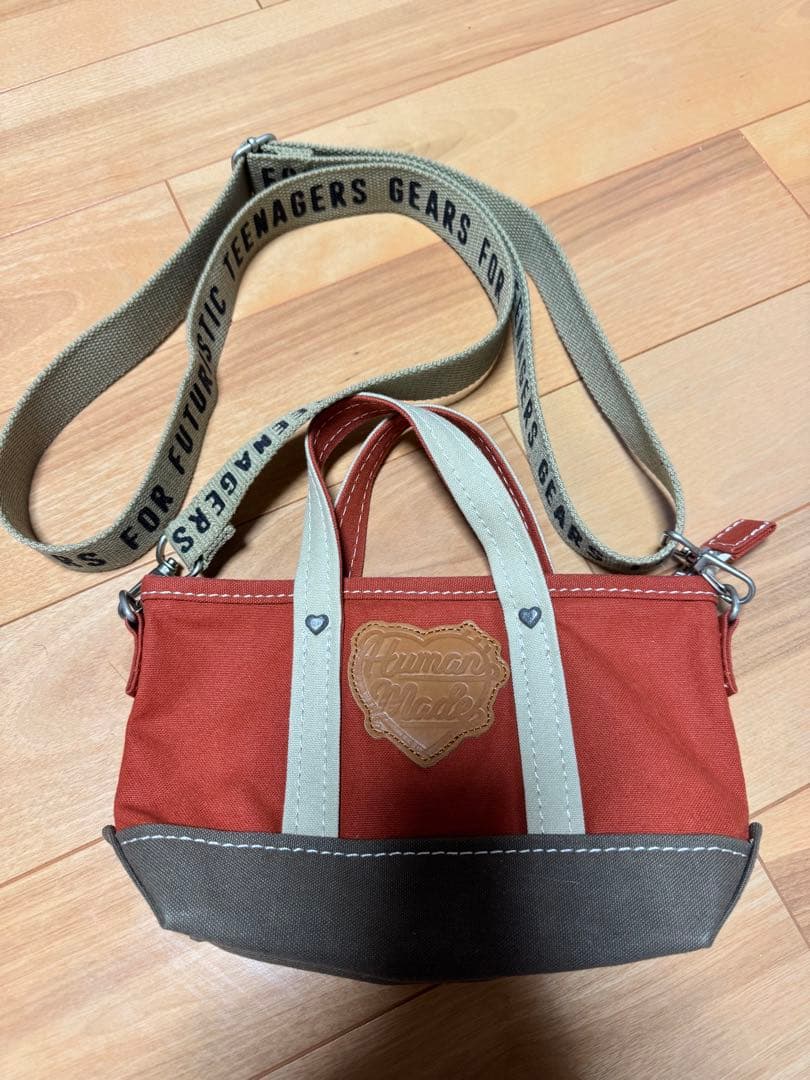 ヒューマンメイド　ショルダーバック