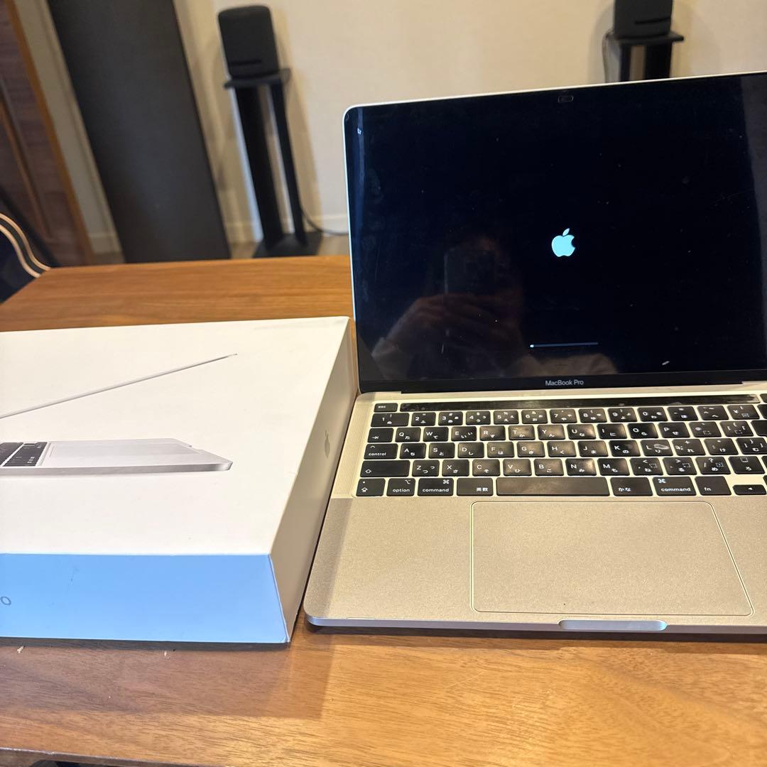 箱有MacBookPro(メモリ8GB/13インチ）