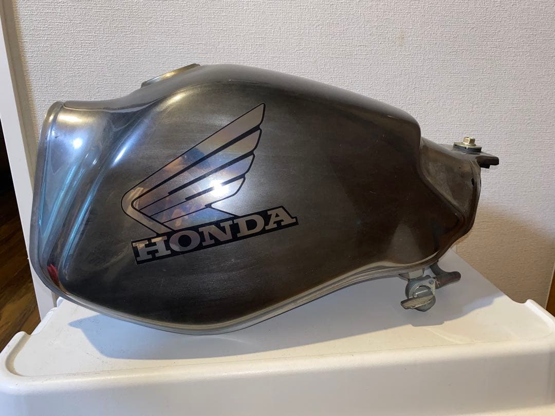 ホンダ 純正 タンク FTR223 アルミタンク風カスタムがカッコいい