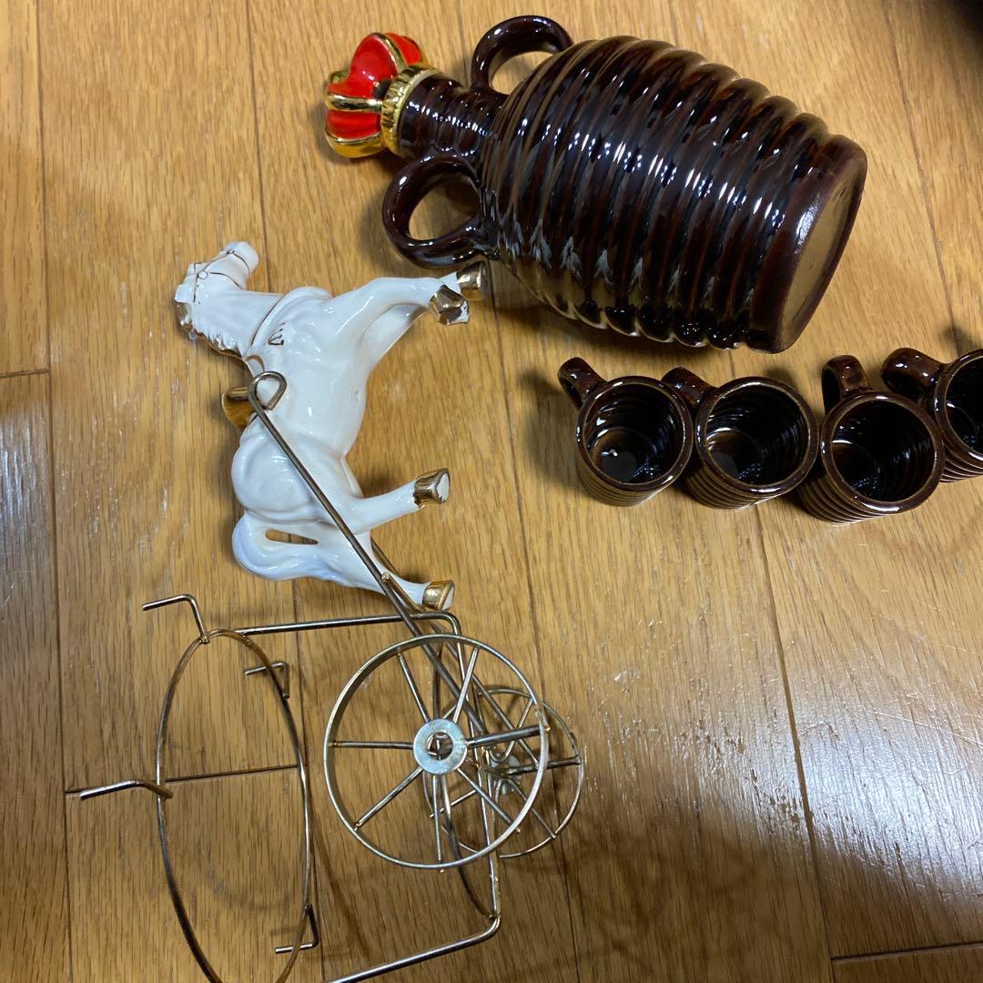 ウイスキーサーバー 馬車　ウイスキー アンティーク 中は空　未使用かも ★耳接着