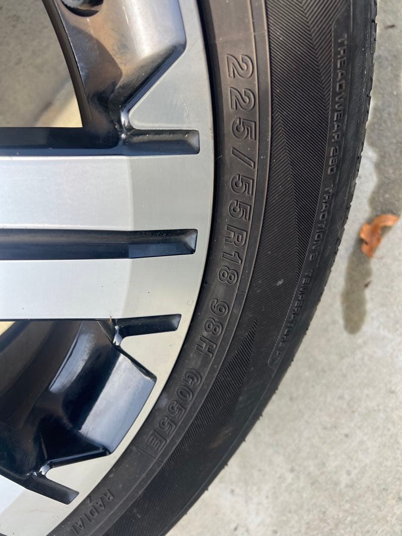 デリカD5後期 三菱純正18インチタイヤ＆ホイール4本セット