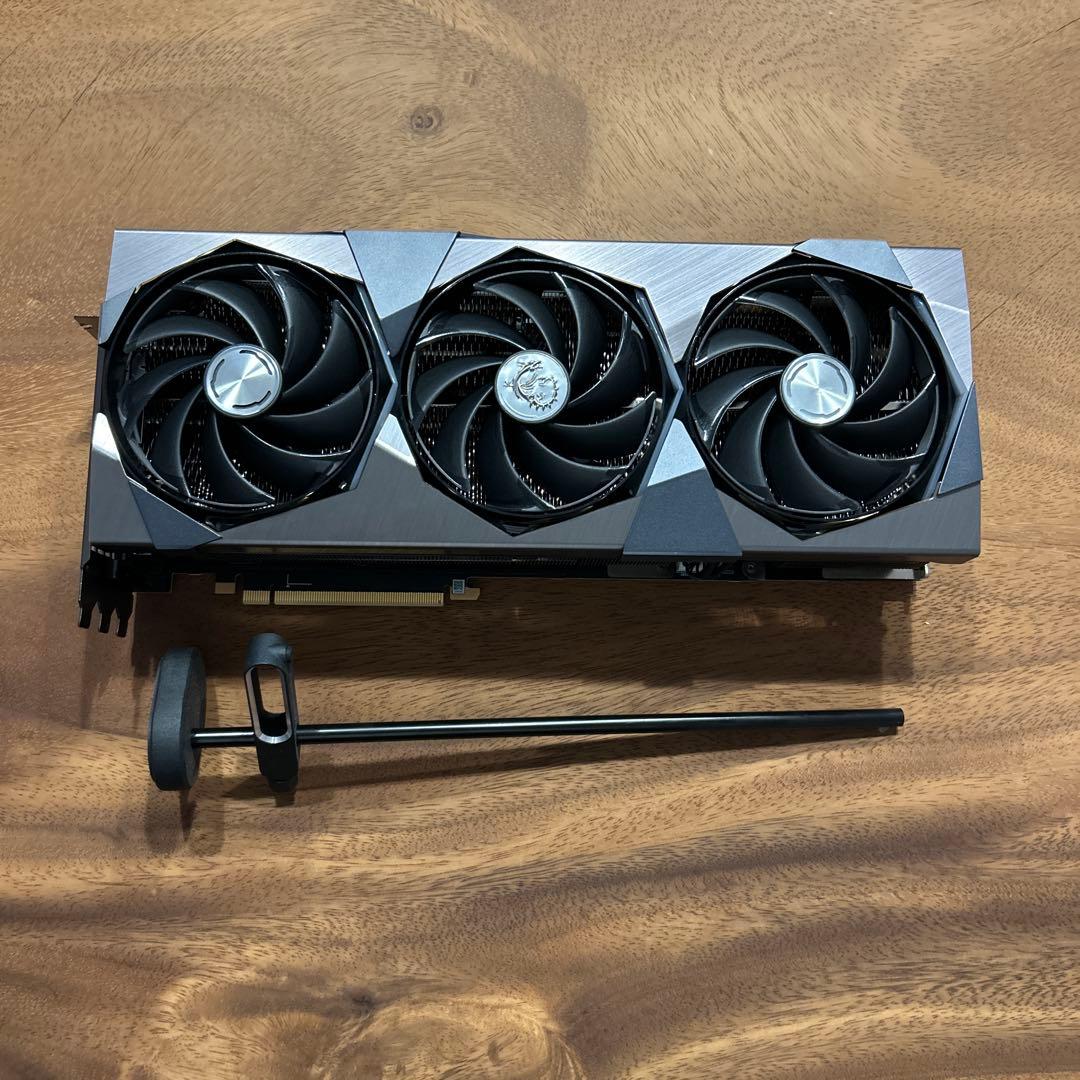 グラフィックボード・グラボ・ビデオカード MSI GeForce RTX 4090 SUPRIM X 24G VD8262