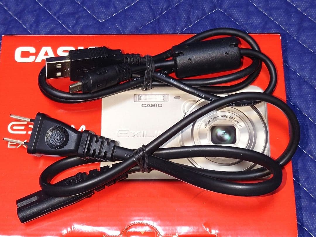 CASIO EXILIM EX-ZS25 シルバー SDカード4G付き