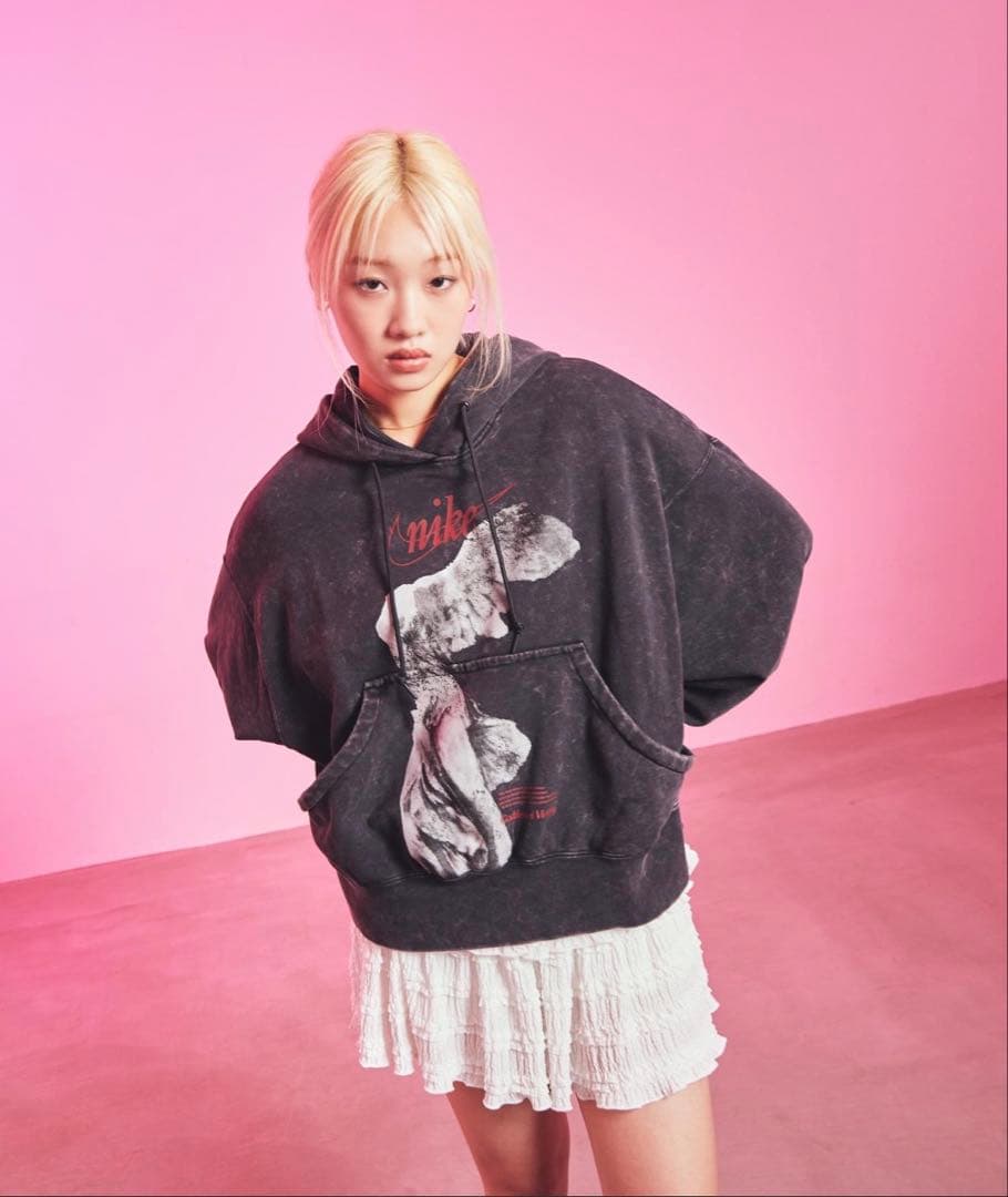 ナイキ　ウィメンズ オーバーサイズ プルオーバー フリース フーディ