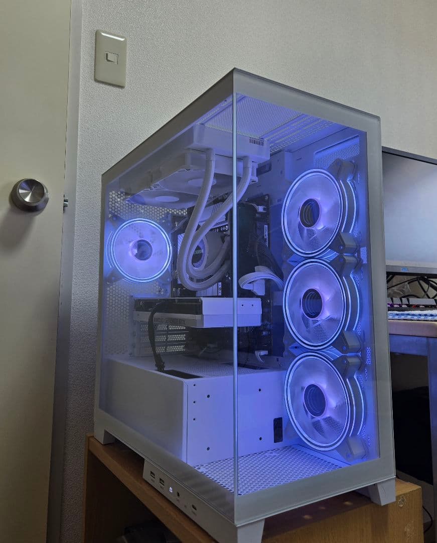 高性能 STORM ホワイト ゲーミングpc i7 RTX4060Ti