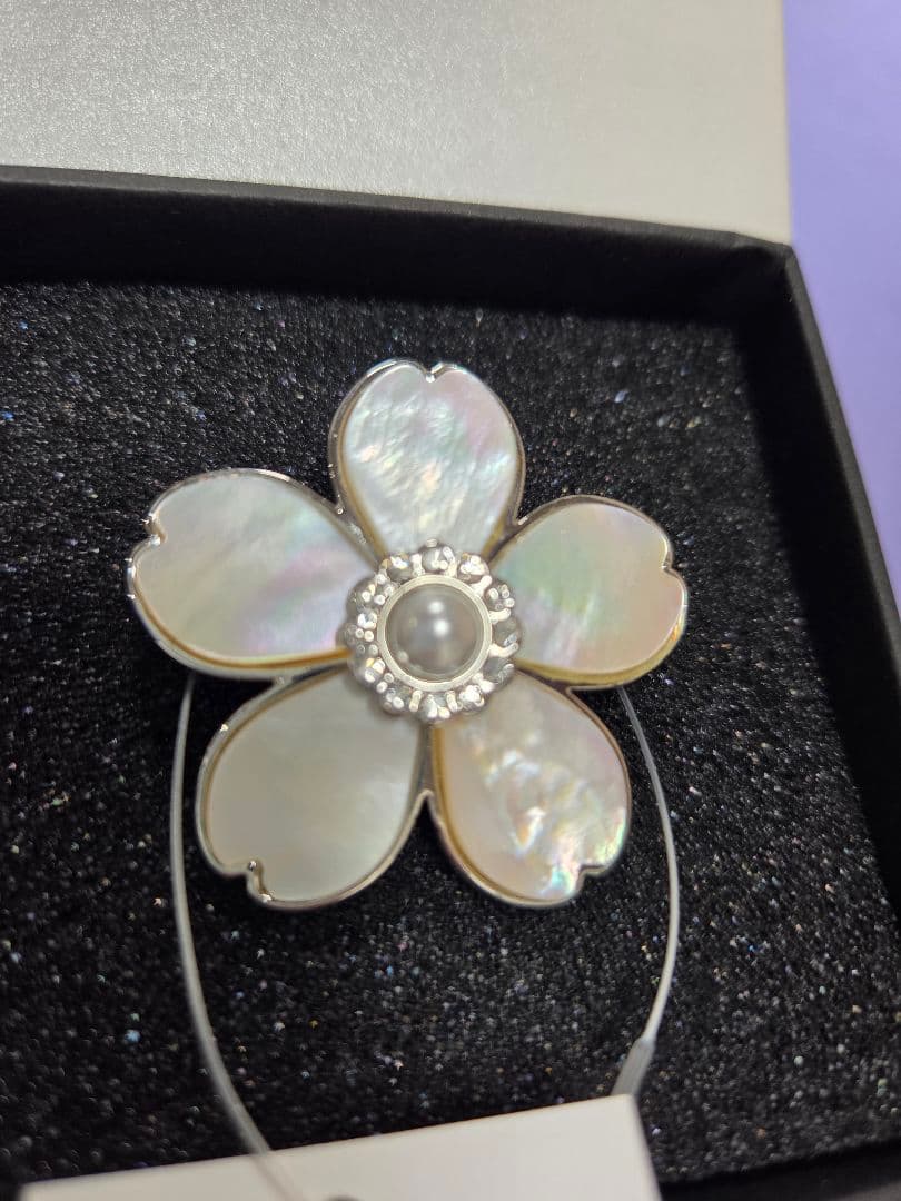 専用　Rene ルネ　花ブローチ　桜　タグ付き 新品未使用