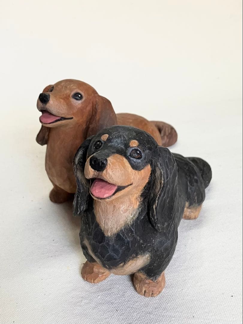 シ*ウ様 木彫り　ダックスフント(ブラック&タン)