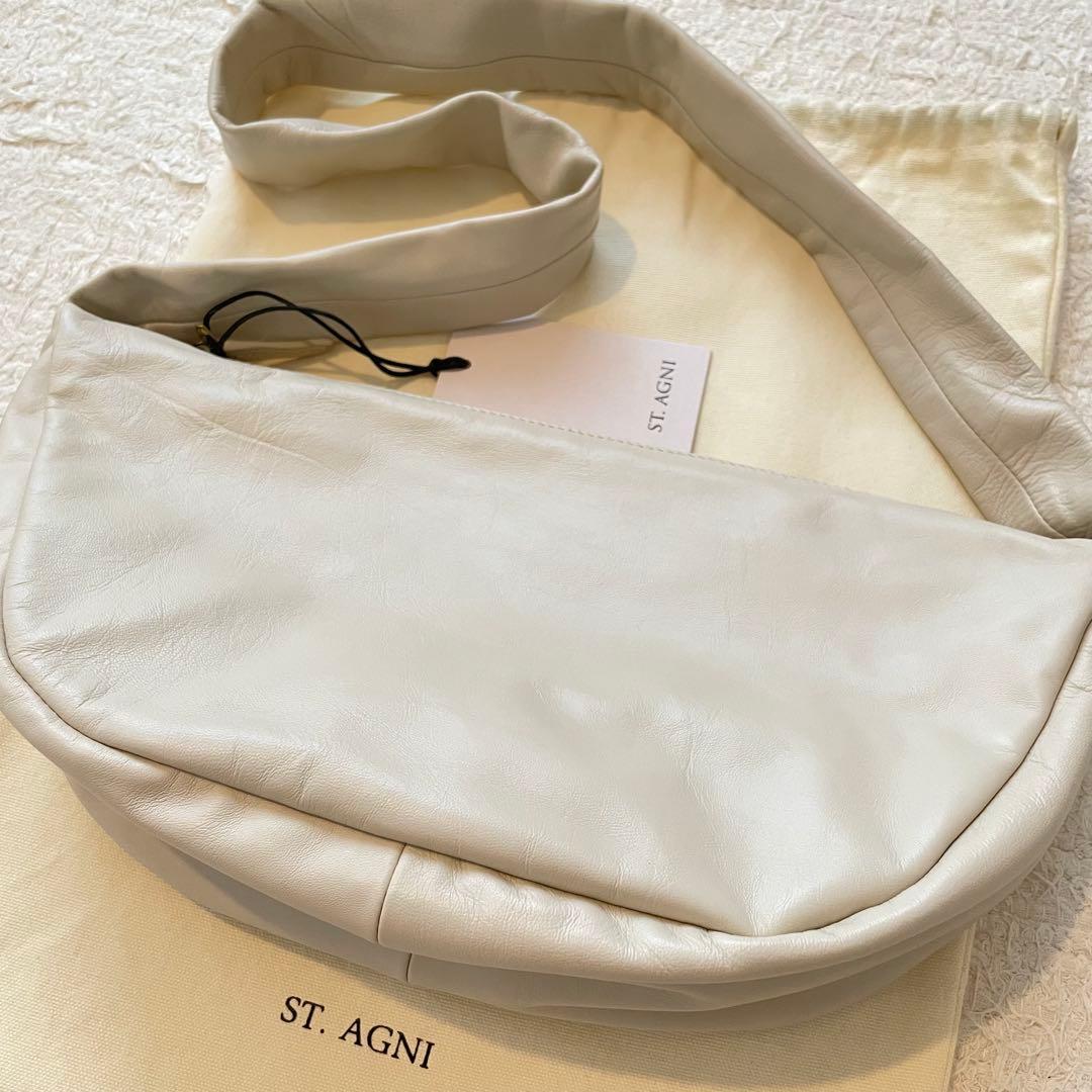 セントアグニ バッグ アイボリー