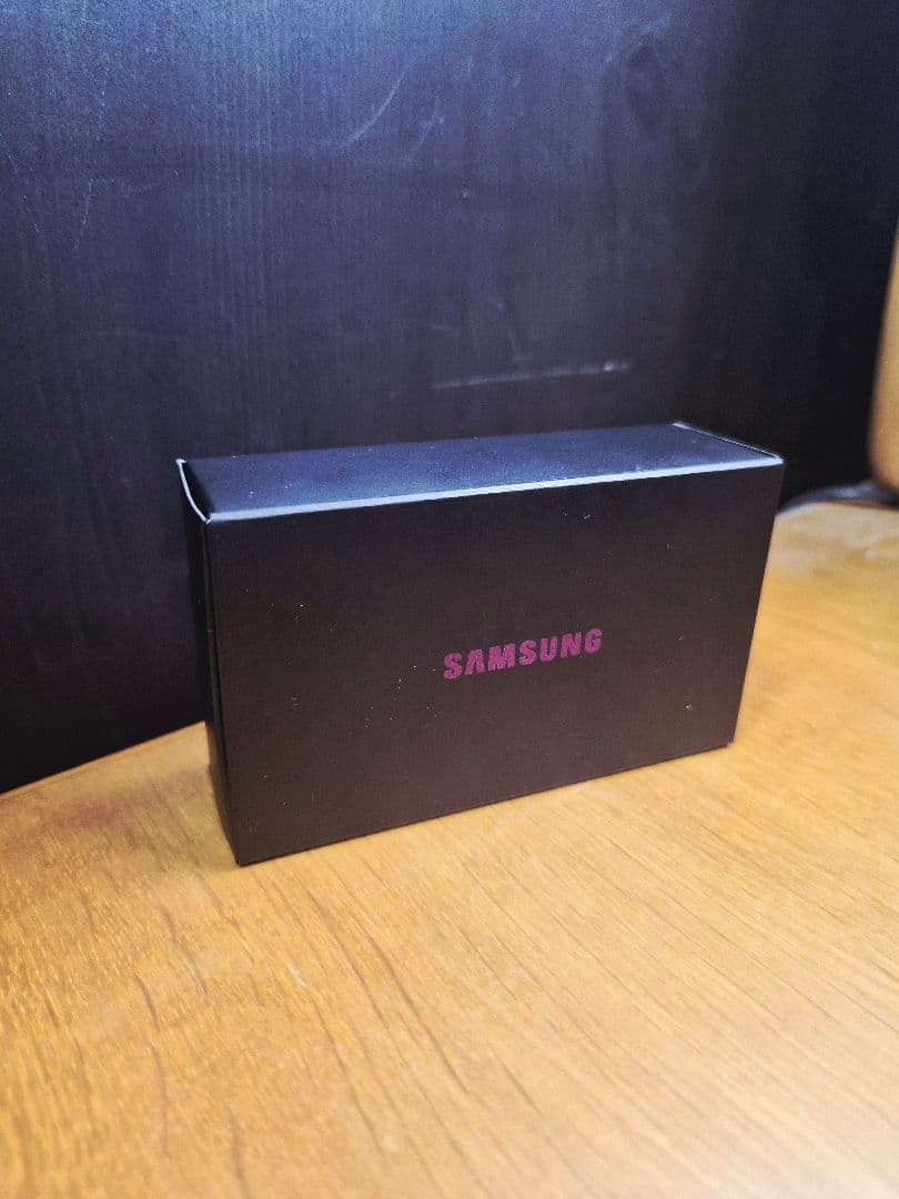 Samsung Galaxy Buds+ BTS コラボ カード付き