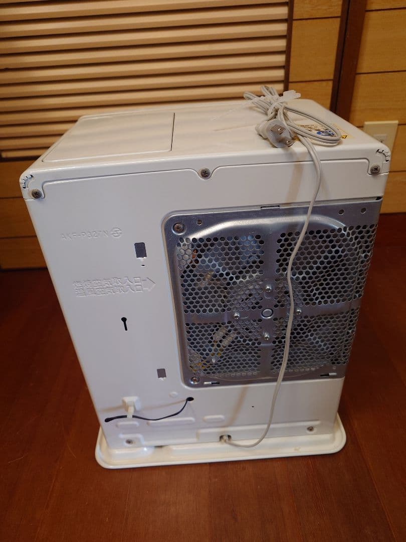 かなり美品ですアラジン石油ファンヒーター。