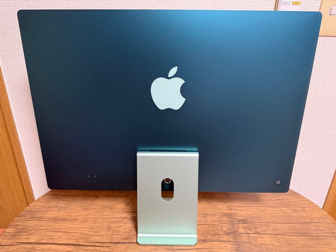 iMac M3 メモリ16GB/SSD256 24インチ （グリーン）