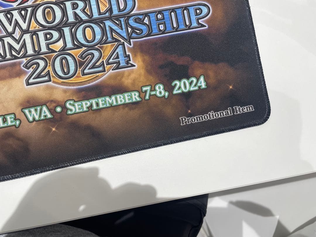 遊戯王 WCS2024 記念 プレイマット 聖域を守護せし光の龍