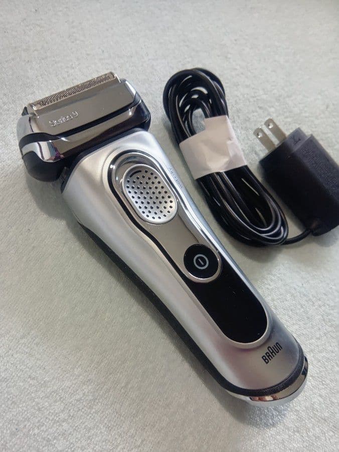 ブラウン最高峰 Series 9 洗浄器対応モデル 新品未使用❣️