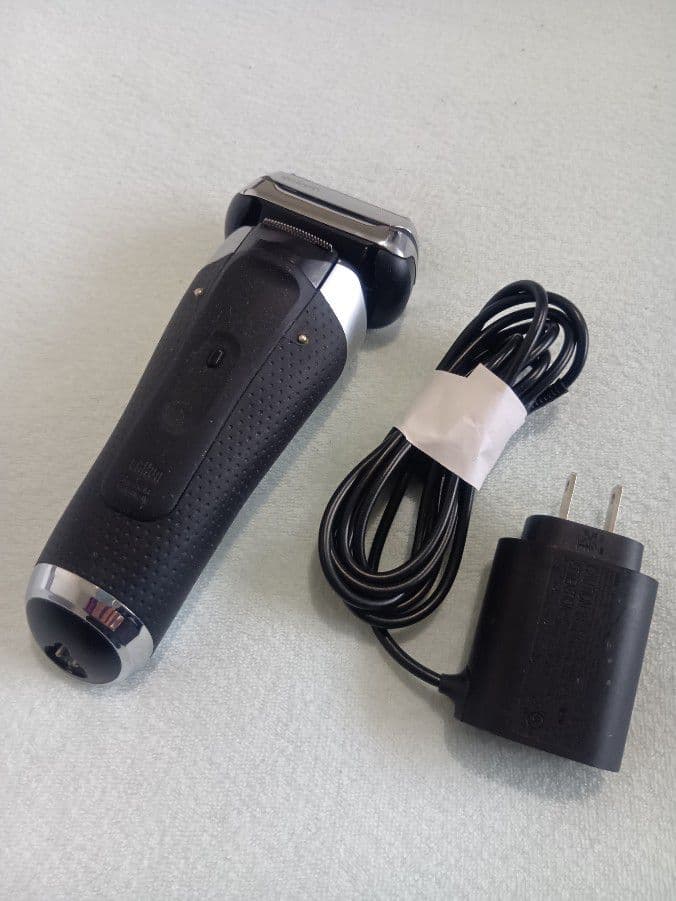 ブラウン最高峰 Series 9 洗浄器対応モデル 新品未使用❣️