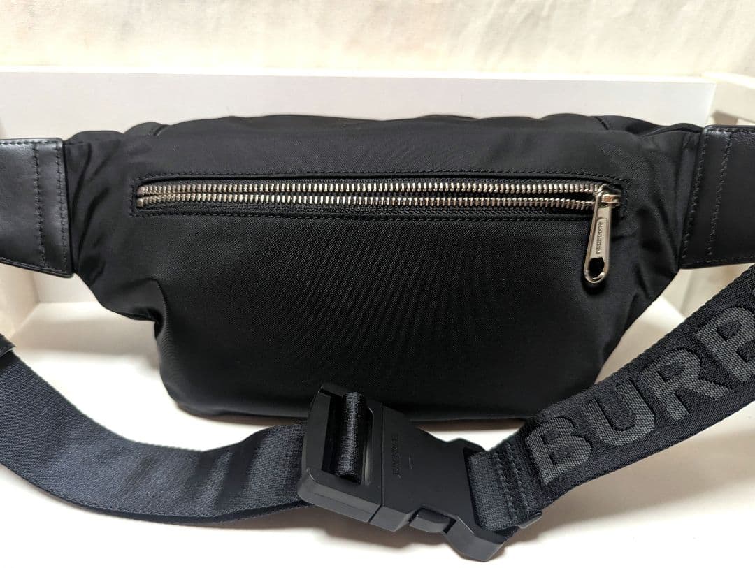 バーバリー ボディバッグ