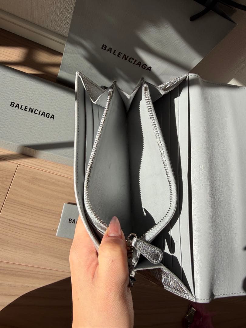 む*ん様 BALENCIAGA Le City マネー ロングウォレット シルバ