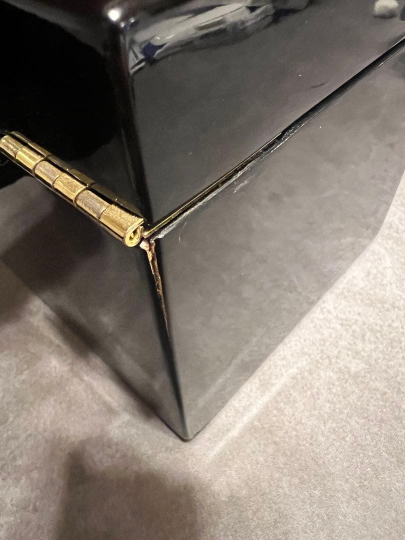 アルマンド　Armand de Brignac Brut Gold シャンパン