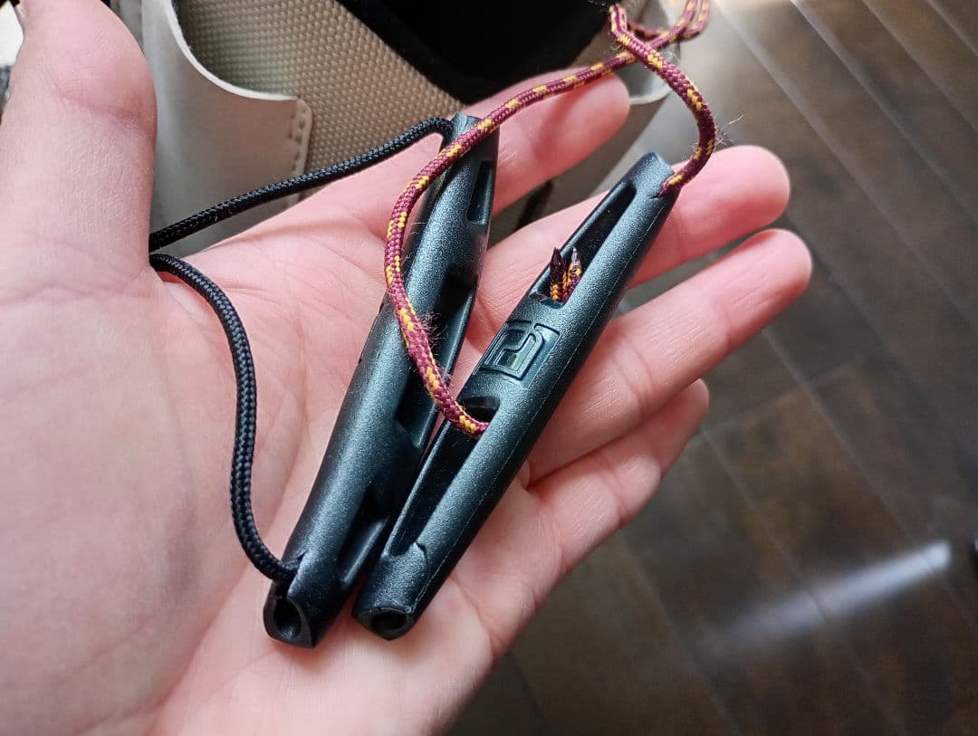 DEELUXE EMPIRE LARAスノーボードブーツ ホワイト/ブラック