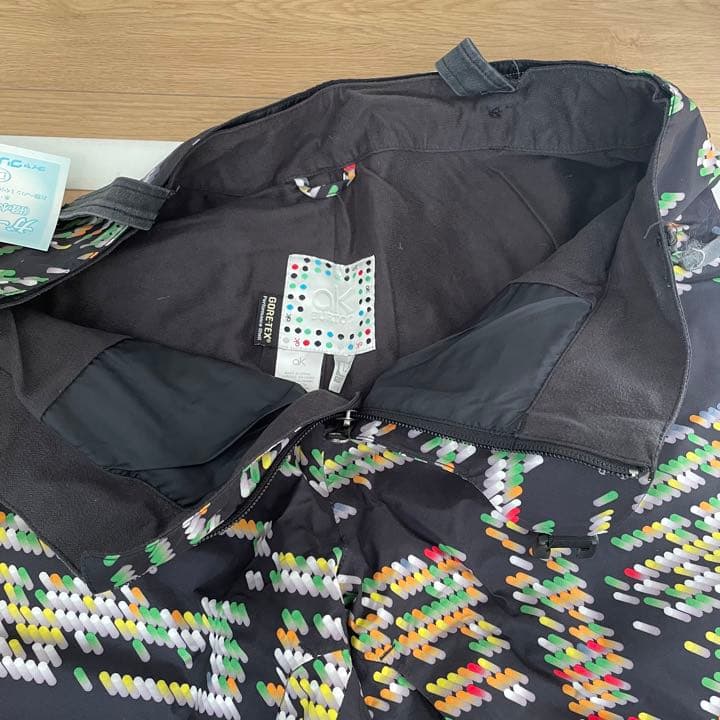 バートンBURTON Ak スノーボードウェア　スノボウェア　レディース