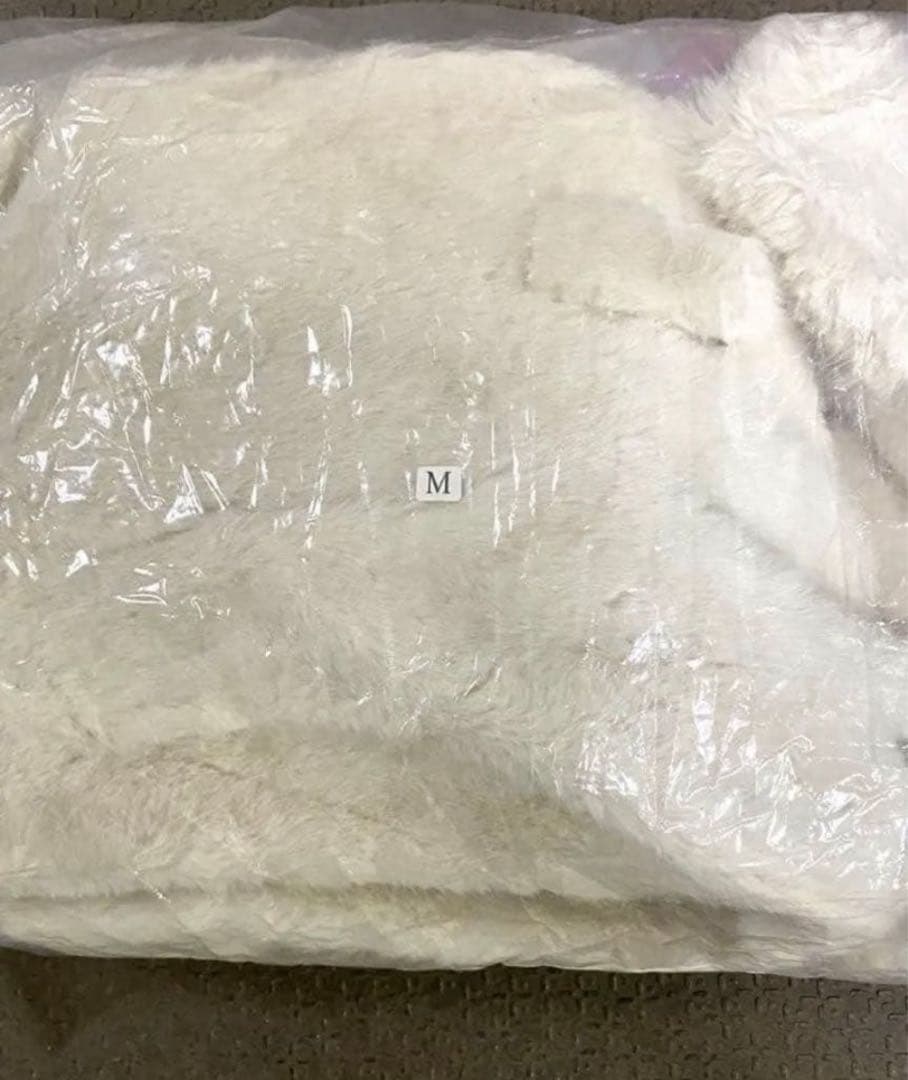 【新品未使用】ホワイトファーコート ベルト付き♡