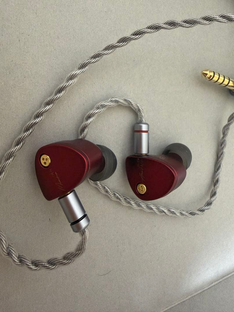 moondrop 水月雨 Aria2 真紅